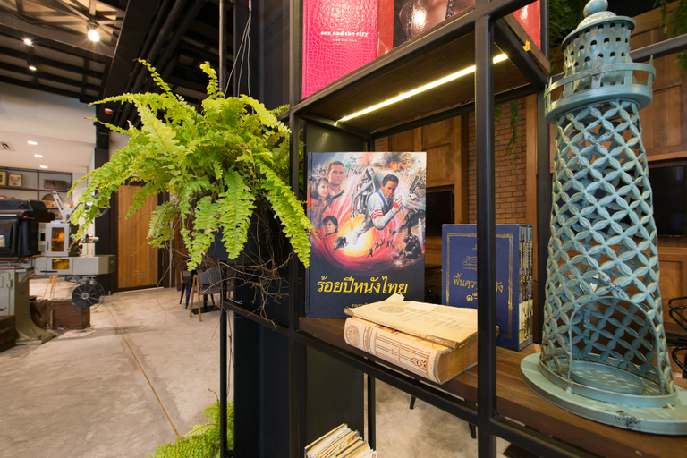 Public Area 2, Prince Theatre Heritage Stay Hostel - Silom, Bang Rak