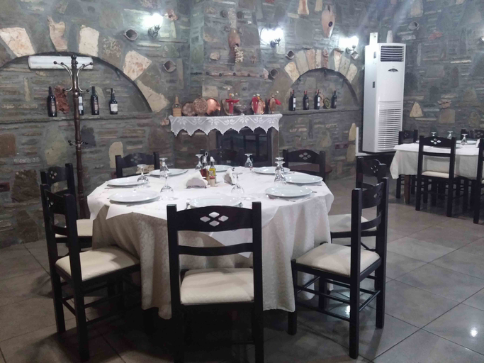 Food & Drinks 4, Kaceli Hotel, Beratit