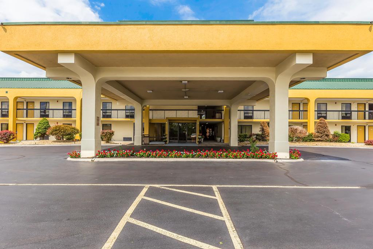 Exterior & Views 2, Rodeway Inn Knoxville, Knox