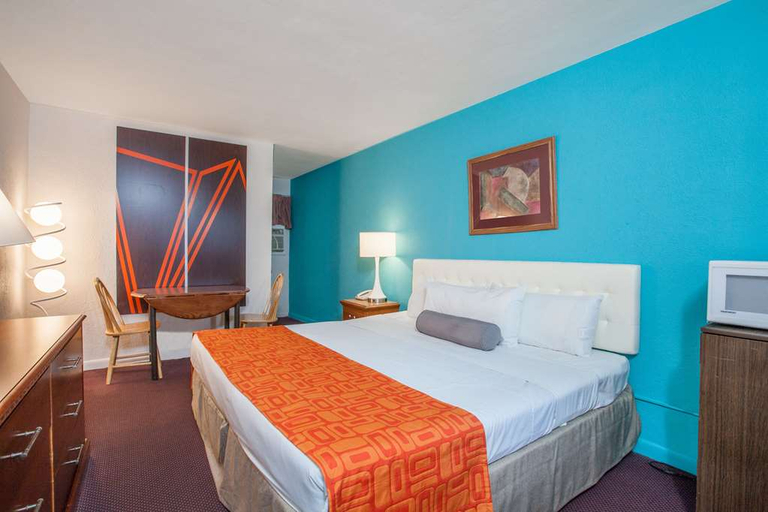 Bedroom 3, Boardwalk Hammock Inn & Suites Wildwood Beach Hote, Cape May