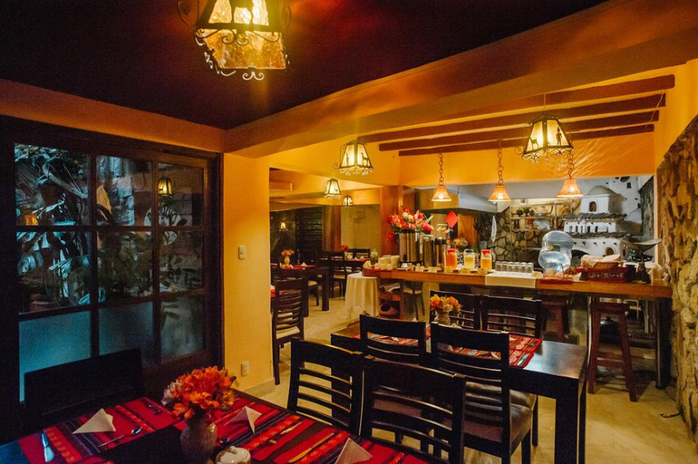 Food & Drinks 5, Gringo Bill's Hotel - Machupicchu, Urubamba