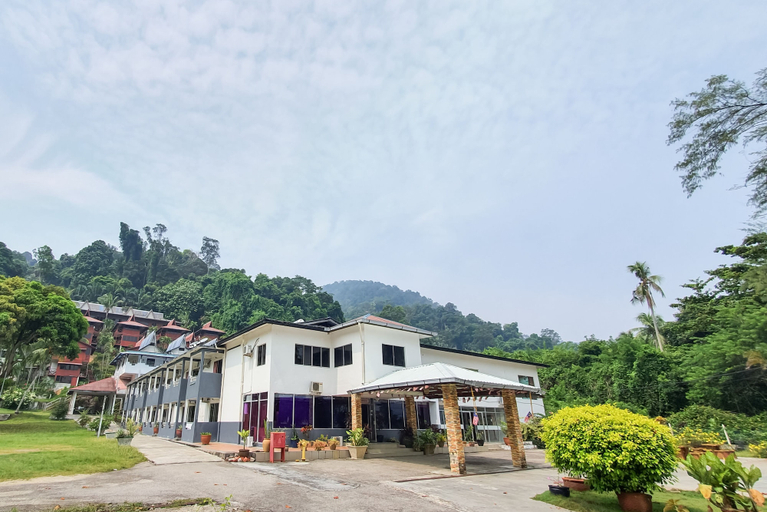 Exterior & Views 1, ZEN Rooms Uptown Beach Resort, Manjung