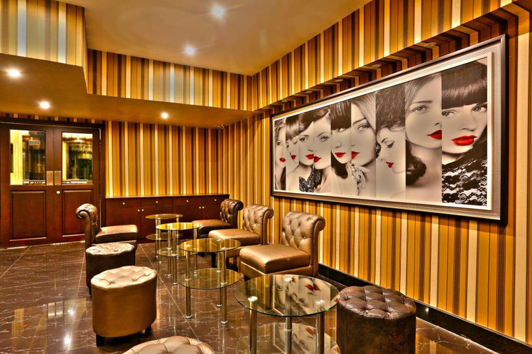 Public Area 2, Chateau De Sukhumvit, Phra Khanong