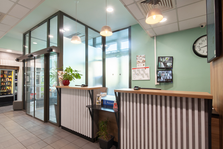 Public Area, B&B HOTEL Paris Saint-Denis Pleyel, Seine-Saint-Denis