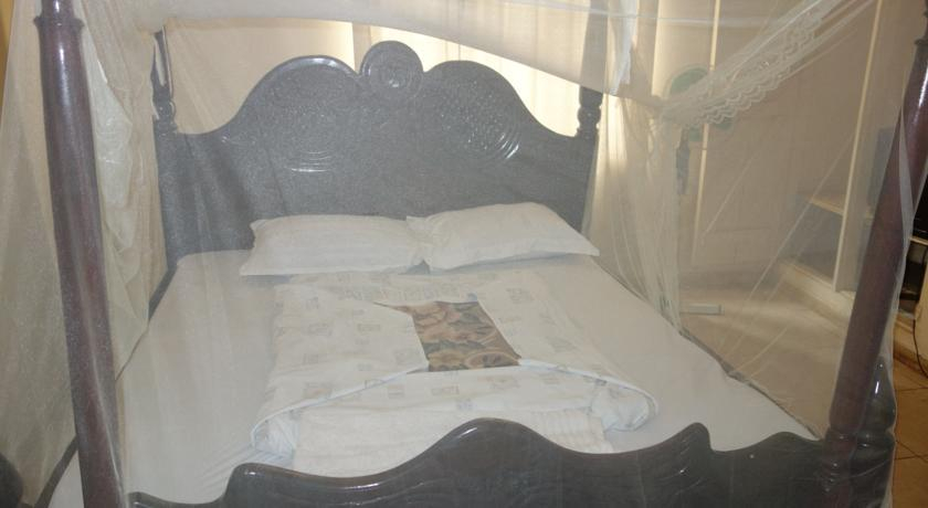Bedroom 2, Yahoo Guesthouse, Kampala