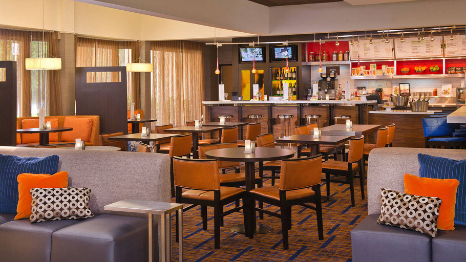 Food & Drinks 5, Courtyard Raleigh Midtown, Wake