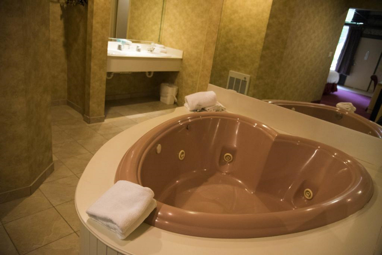 Bathroom 4, Paradise Stream Resort, Monroe