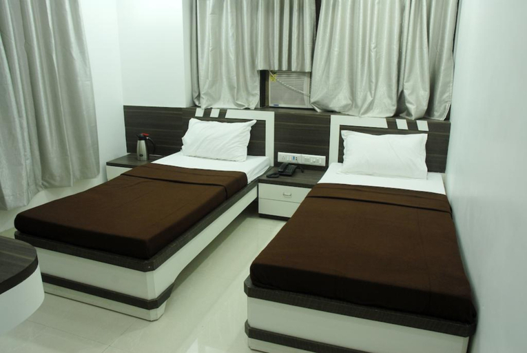 Bedroom 4, Hotel City View Navi Mumbai, Thane