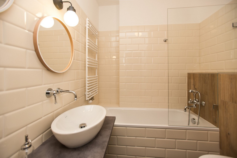 Bathroom 5, Corvina Apartments Budapest, Budapesti