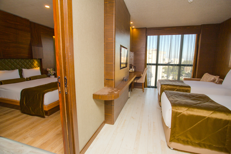 Bedroom 2, Sky Business Hotel, Antalya