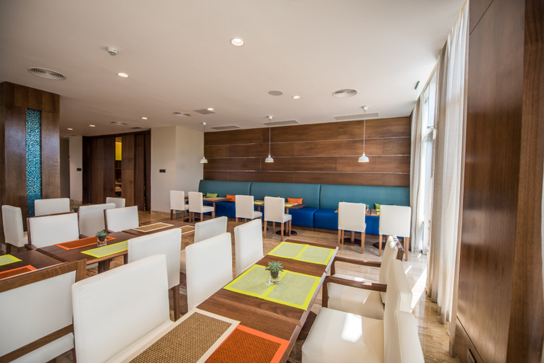 Public Area 2, Hampton by Hilton Santo Domingo Airport, Boca Chica