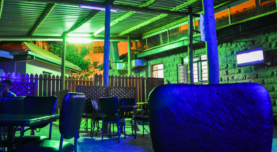 Food & Drinks 5, Fourth Parklands Guesthouse, Westlands