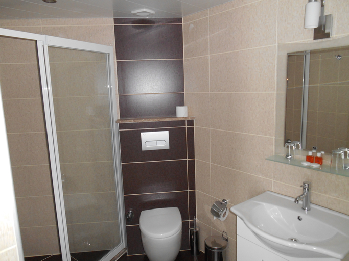 Bathroom 5, Parador Beach Hotel, Alanya