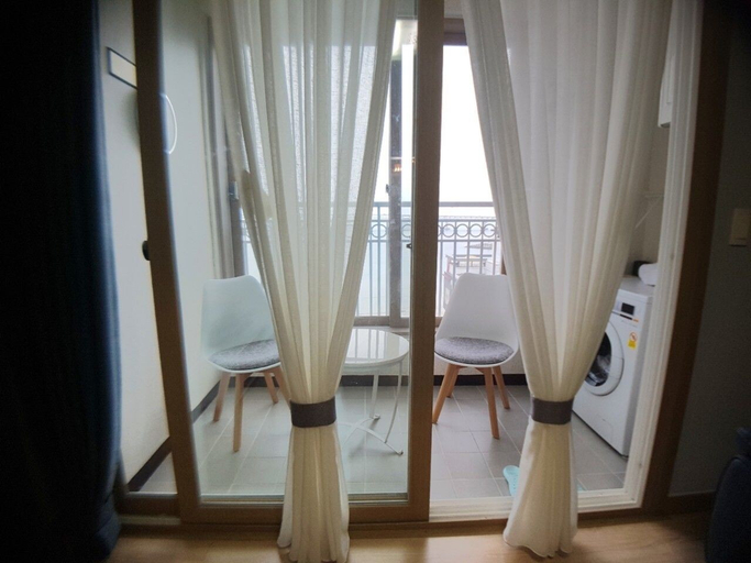 Others 5, Maritimo Pension, Suyeong