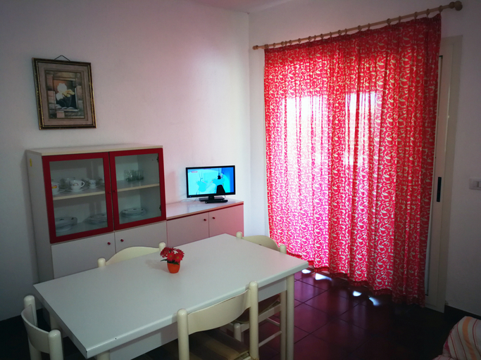 Bedroom 2, Residence Arcobaleno, Nuoro