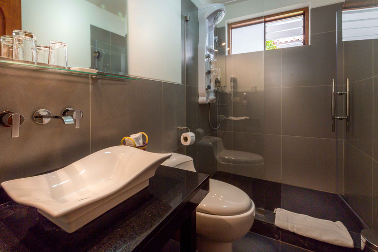Bathroom 4, Illa Hotel, Cusco