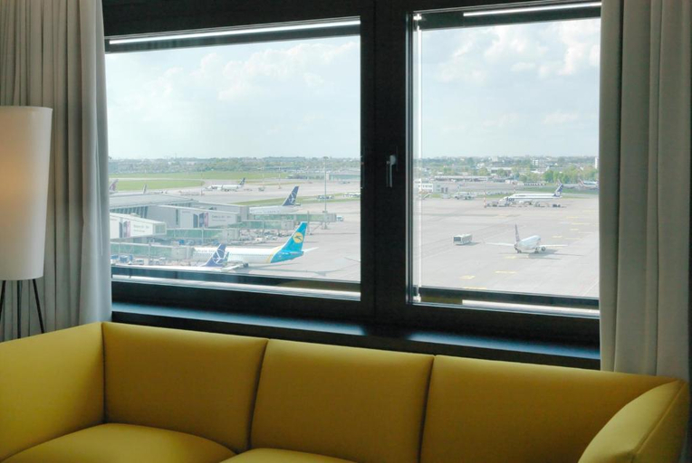 Public Area 4, Renaissance Warsaw Airport Hotel, an Marriott International, Warsaw