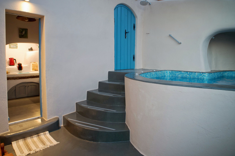 Public Area 3, Nano Oia Villas, South Aegean