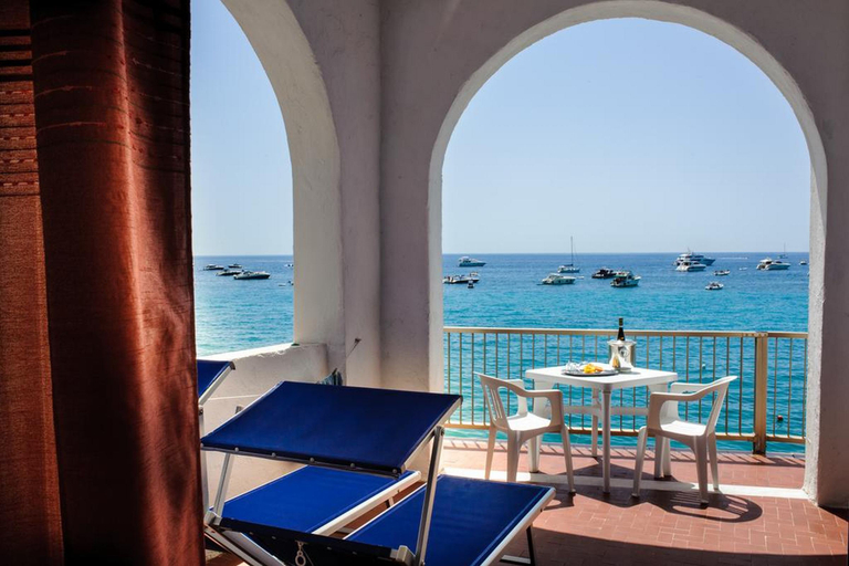 Exterior & Views 2, Hotel Regina del Mare, Napoli