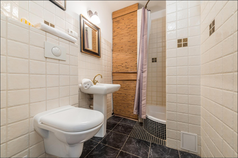 Bathroom, P&O Miodowa 3, Warsaw