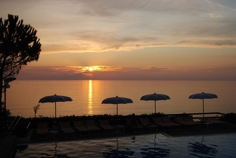Exterior & Views 2, Grand Hotel San Pietro, Salerno