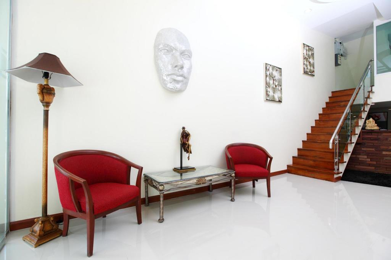 Public Area 5, Sukhumvit Soi 22, Khlong Toey