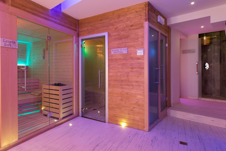 Public Area 2, Hotel Sciatori, Brescia