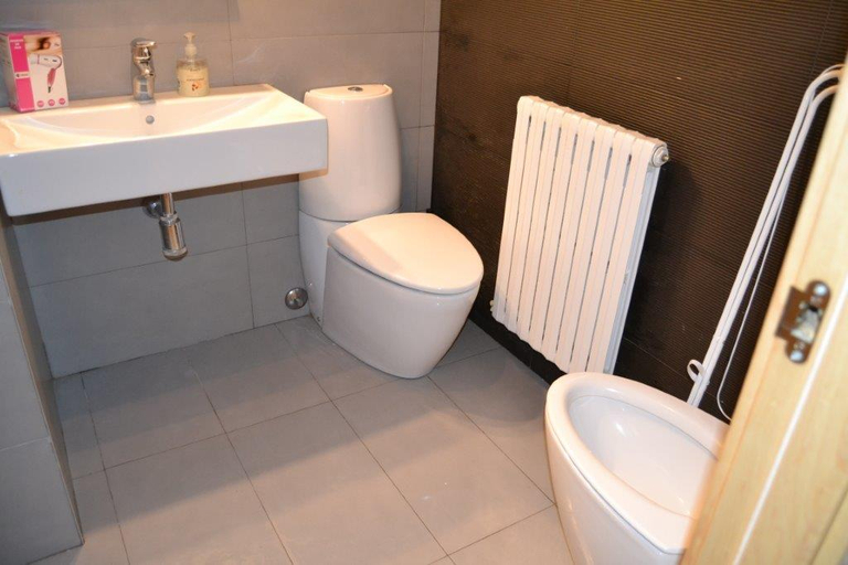 Bathroom 4, Dos Torres Retiro Urbano en Alfonso I, Zaragoza