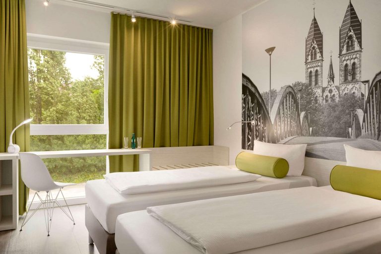 Bedroom 3, Premier Inn Freiburg City Nord Hotel, Freiburg im Breisgau