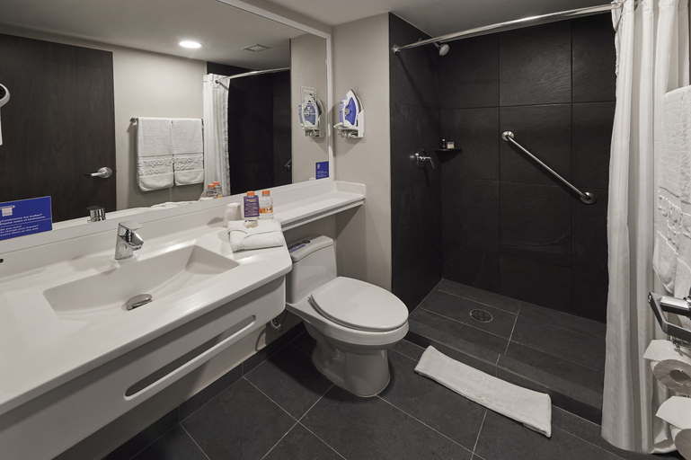 Bathroom 4, City Express By Marriott Tlalnepantla, Atizapán de Zaragoza
