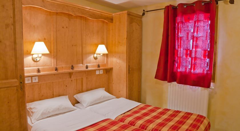 Bedroom 3, Residence Les Balcons de La Rosiere, Savoie