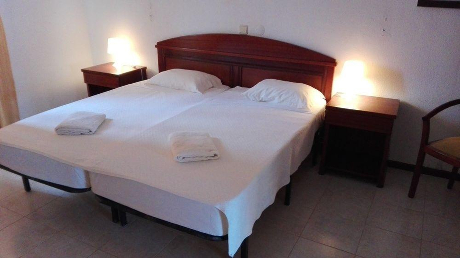 Bedroom 4, Central