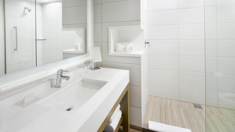 Bathroom 4, Courtyard by Marriott Charlotte Fort Mill, SC, York