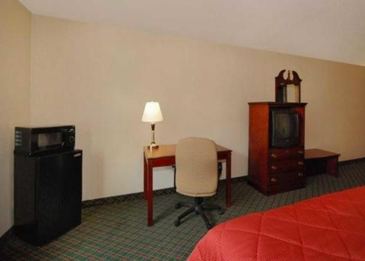 Bedroom 3, Quality Inn Fairborn Area, Greene