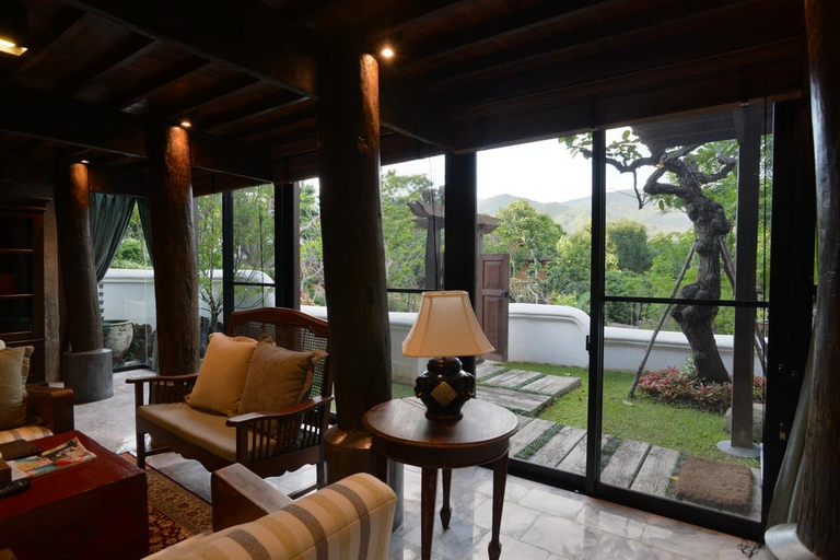 Exterior & Views 26