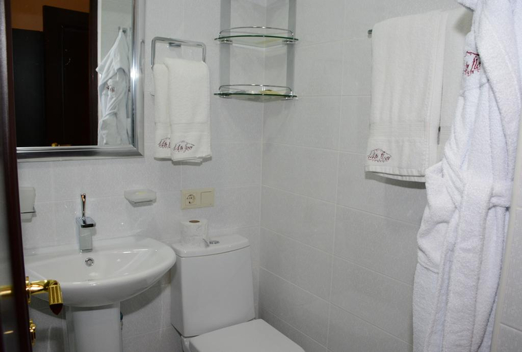 Bathroom, Hotel 14th Floor, Yerevan