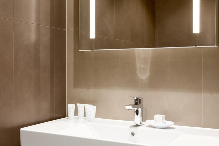 Bathroom 4, AC Hotel by Marriott Belfast, Belfast