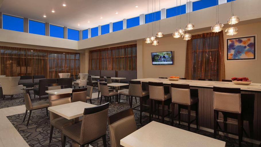 Food & Drinks 5, Best Western Plus Executive Residency Baytown, Houston