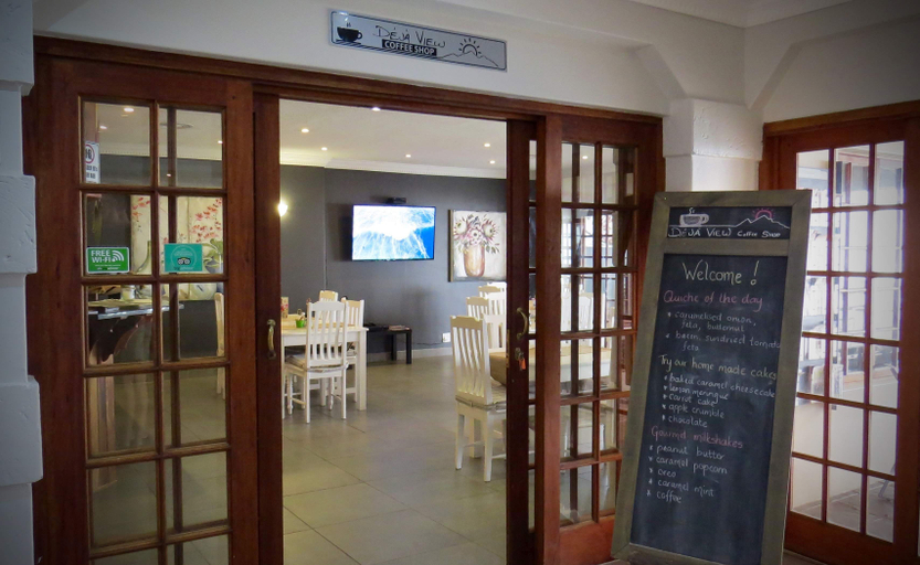 Public Area 4, Ilita Lodge, Eden