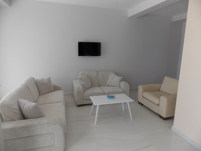 Public Area 4, Vila Kalcuni, Sarandës