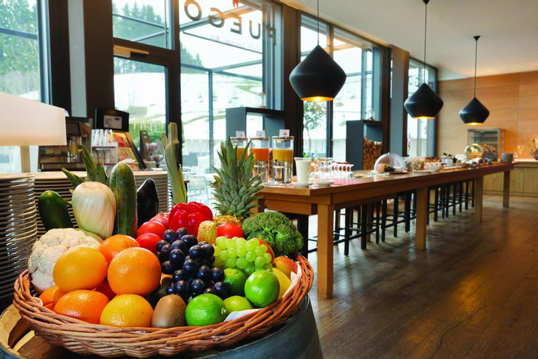 Restaurant & Bar 5, Holiday Inn Schindellegi - Zurichsee, Höfe