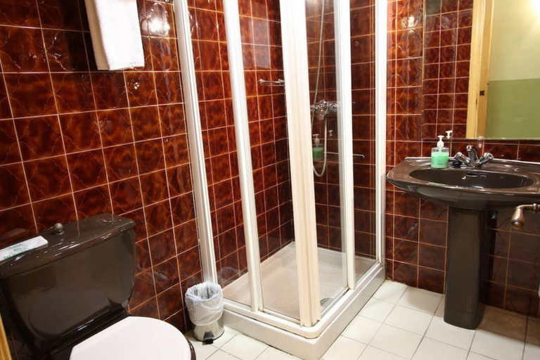Bathroom, Tordesillas, Valladolid