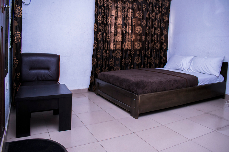 Bedroom 3, Day By Day Hotel, Alimosho