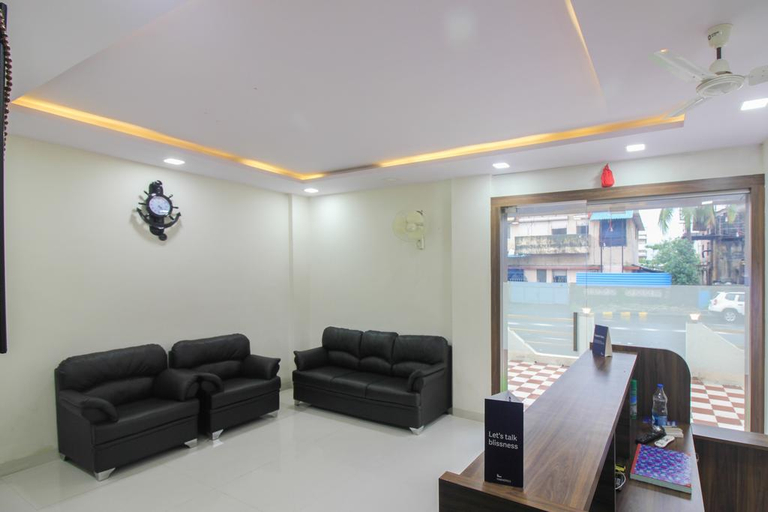 Public Area 5, FabHotel Parimeet Navi Mumbai, Thane