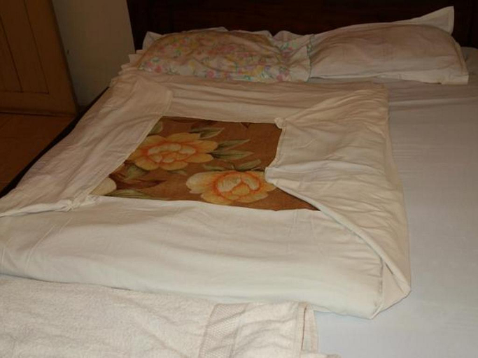 Bedroom 4, Yahoo Guesthouse, Kampala