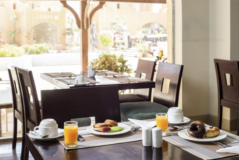 Food & Drinks 5, Porto Jabal Hotel, 'Ataqah