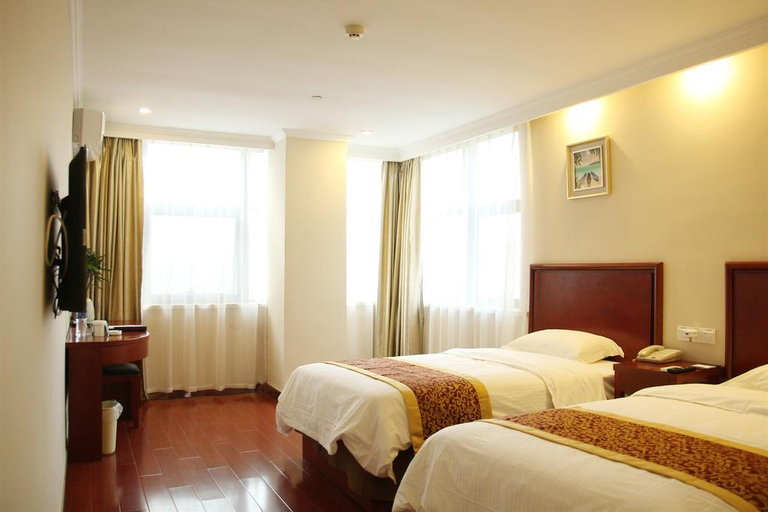 Bedroom 2, GreenTree Inn ZHenjiang Jurong Yalong Business Hot, Zhenjiang