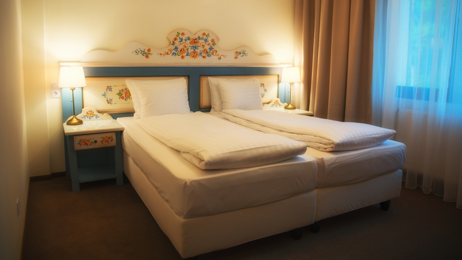 Bedroom 3, Wolkendorf Bio Hotel & Spa 20 km from Brasov, Vulcan