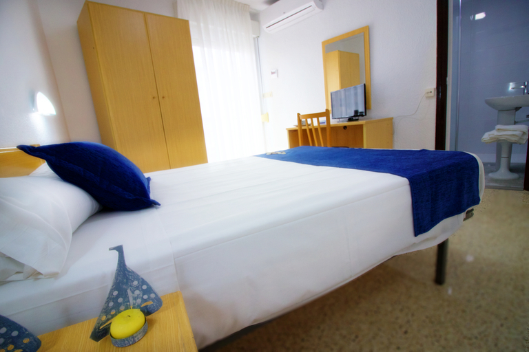 Bedroom 2, Hostal El Mercat, Alicante