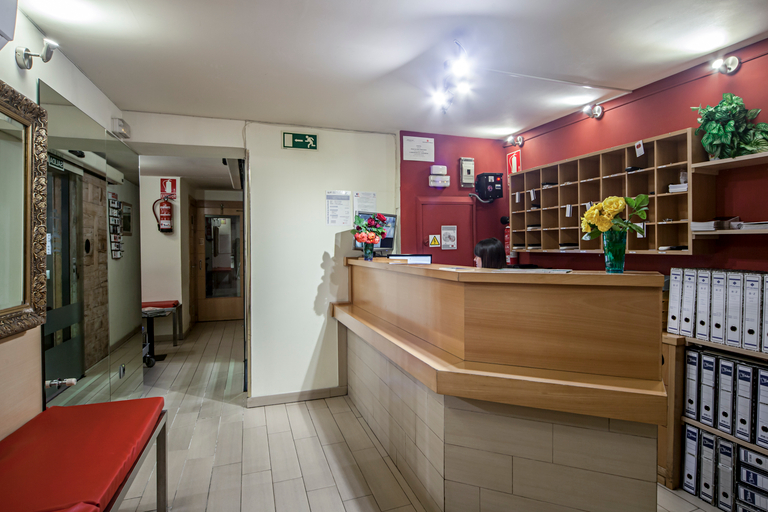 Public Area, INTER Puerta del Sol - Auto Check-in, Madrid
